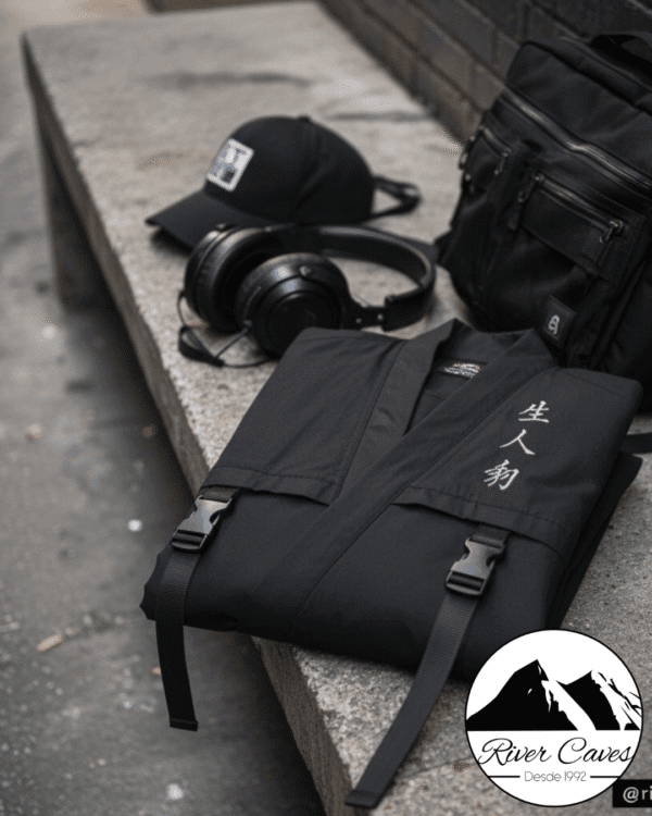 Kimono Cargo Negro - River Caves - Imagen 3