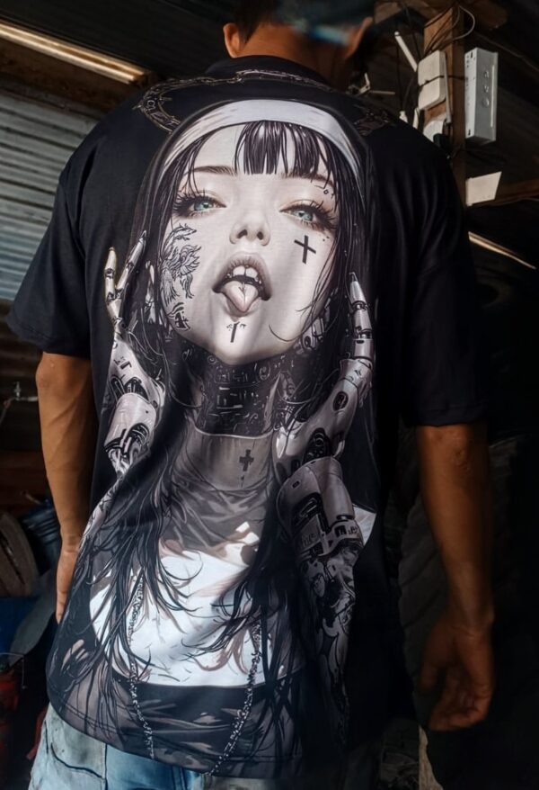Camiseta Oversize Cyber Nun